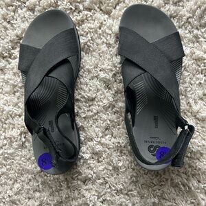 Women’s Cloudsteppers by Clarks sandals.